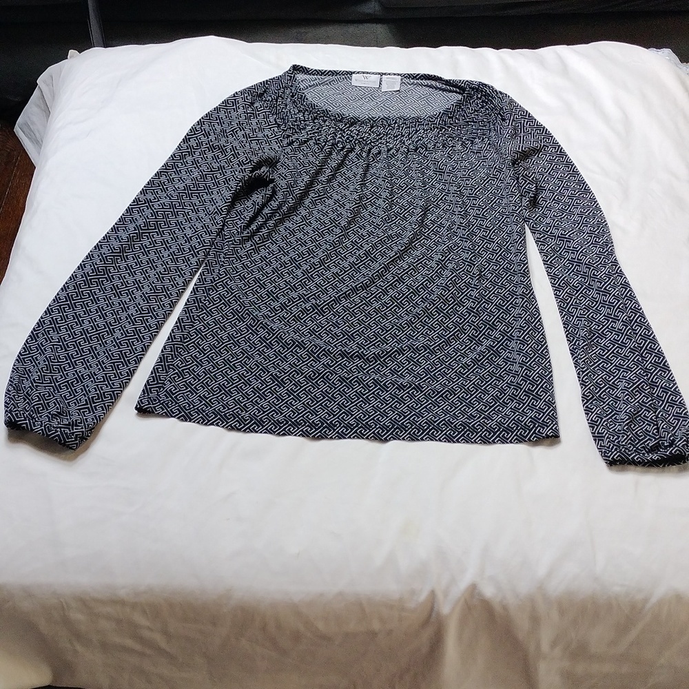 Worthington stretch women's medium sized top